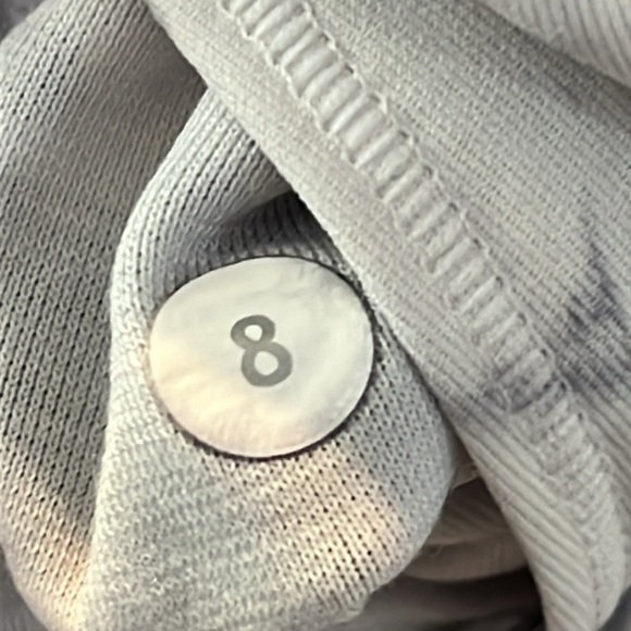 Lululemon leggings size 8 - Picture 4 of 7